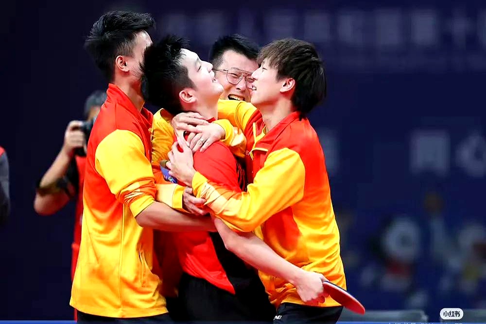 日本运动员英勇拼搏争取胜利